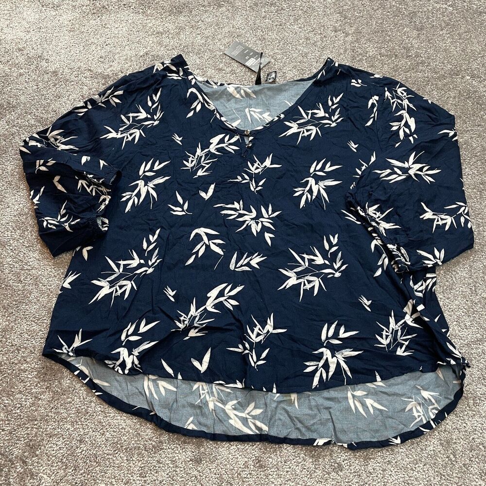 Cassee's Blouse top Womens 3X Blue White Floral 3/4 Sleeve Rayon Soft New NWT
